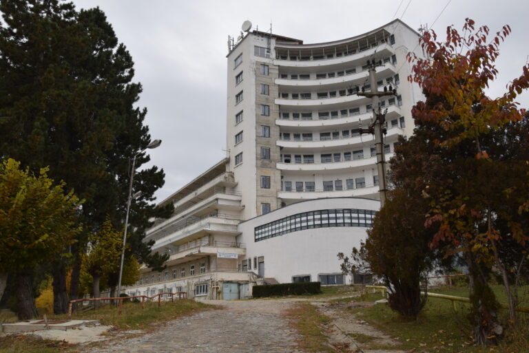 Sanatoriul TBC Moroeni,  în atenția președintelui CJD, Corneliu Ștefan