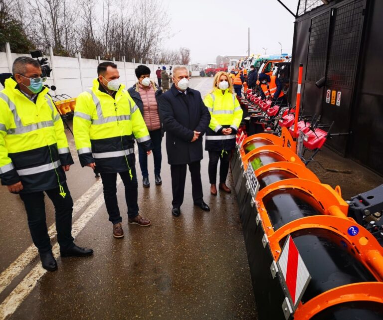 Târgoviște: Departamentul pentru deszăpezire de la Direcția de Salubritate pregătit să intervină în caz de iarnă grea!