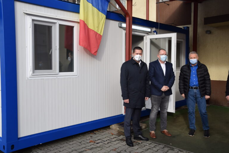 Titu: Unitatea de Primiri Urgențe a primit un container special pentru pacienţii suspecţi de COVID-19