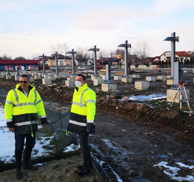 Târgoviște: Au început  lucrările de montare a tribunei metalice (noua tribuna I)… la stadionul ,, Eugen Popescu’’