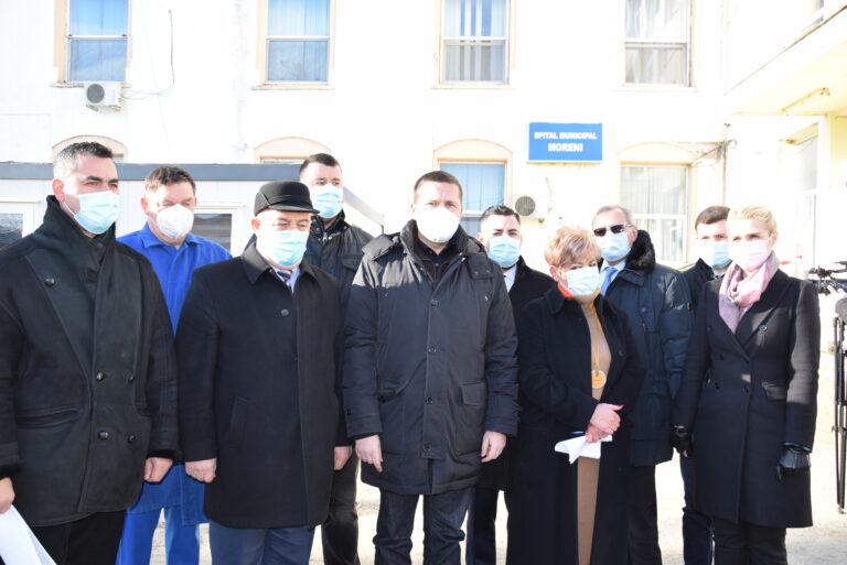 Container special pentru pacienţii suspecţi de COVID-19 și la Spitalului Municipal Moreni