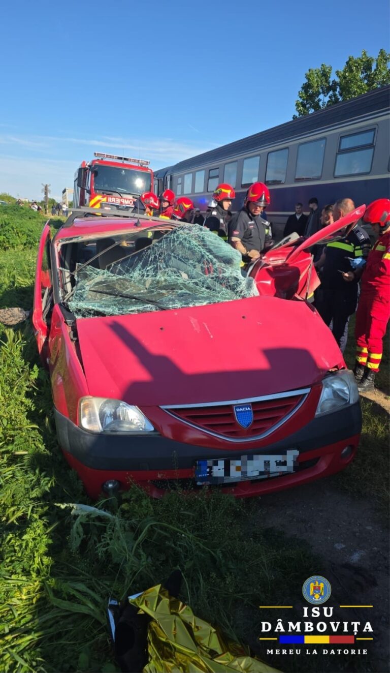 Autoturism acroșat de tren la Găești! Șoferița autoturismului a decedat!
