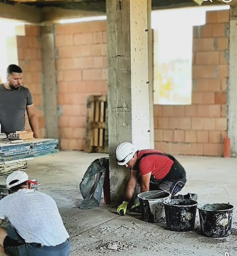 Târgoviște: Lucrările la baza sportivă finanțată prin CNI au fost reluate! Se conturează un nou pol sportiv lângă Complexul Turistic de Natație!