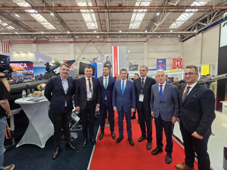 Corneliu Ștefan, prezent la Black Sea Defense & Aerospace 2026: „Industria de apărare înseamnă tradiție și profesionalism pentru Dâmbovița”