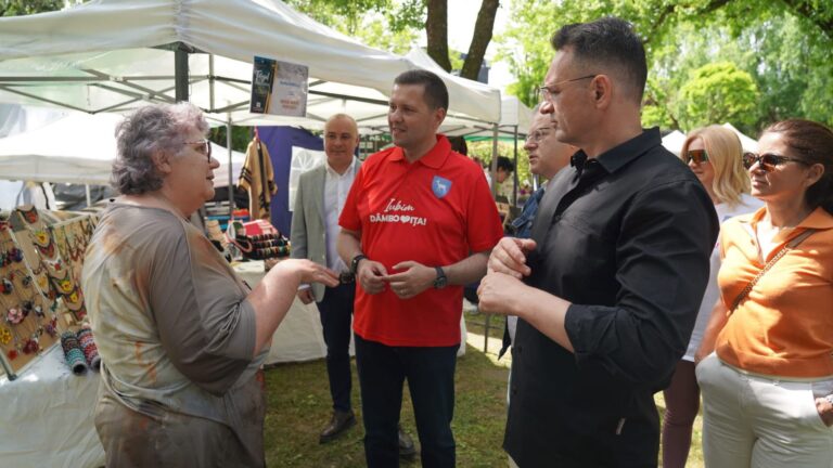 Zilele Județului Dâmbovița: Târgul Meșterilor Populari s-a deschis în Parcul Chindia!