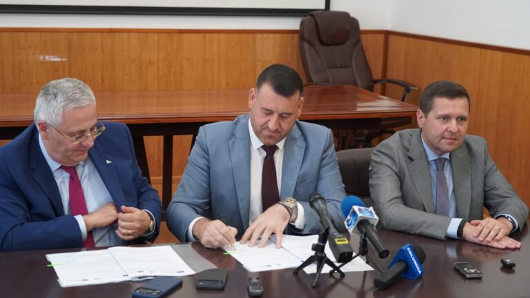 Moment istoric la Moreni: A fost semnat contractul de finanțare pentru cel mai important proiect de mobilitate urbană , o investiție în valoare de 96.000.000 lei.