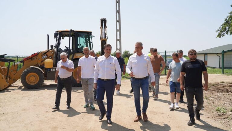 Președintele Consiliului Județean Dâmbovița, Corneliu Ștefan, în vizită de lucru la Costeștii din Vale, Odobești și Brezoaele