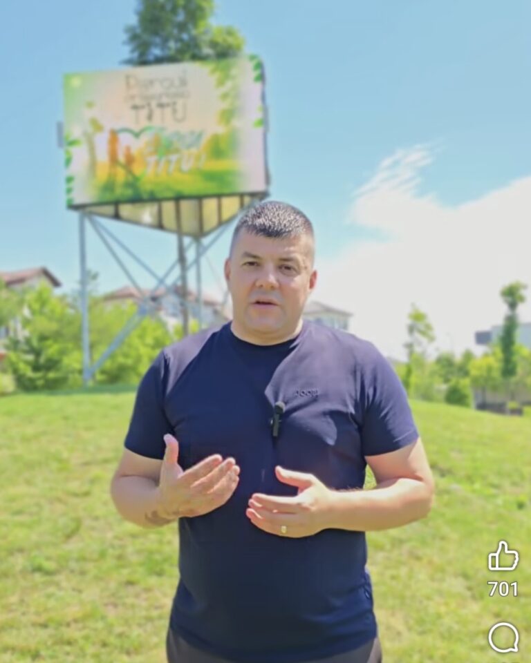 O idee ingenioasă a edilului de la Titu a prins viață: Parcul Orășenesc devine arena suporterilor și cinematograful verii
